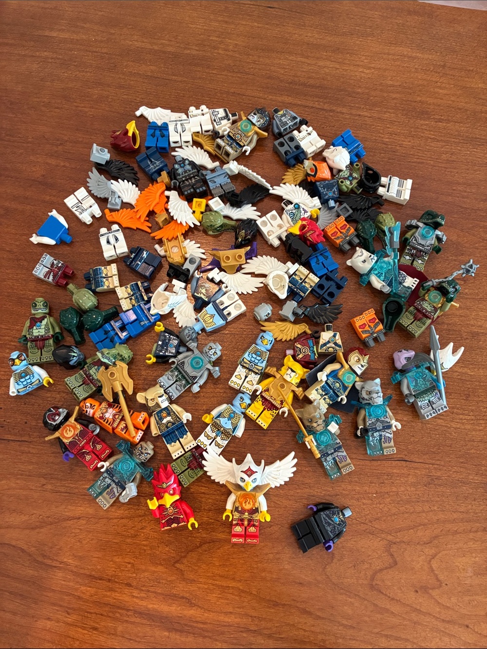 Lego Legends of Chima Minifigure Lot